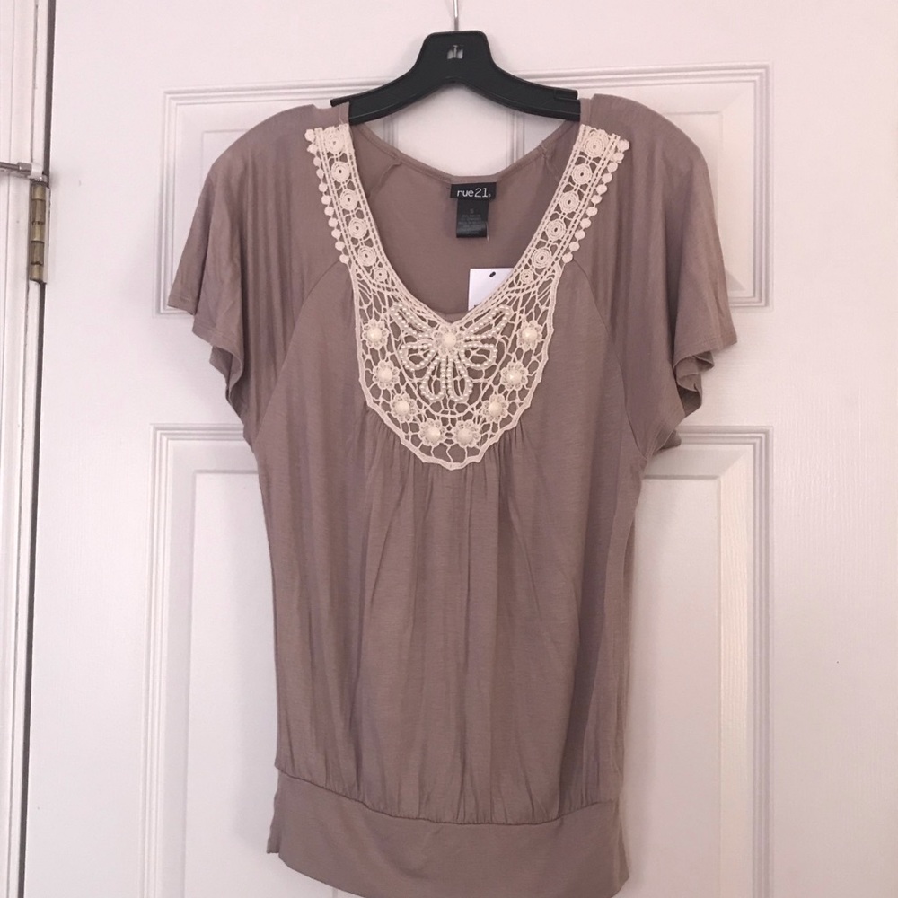 NWT Rue 21 Dressy Top